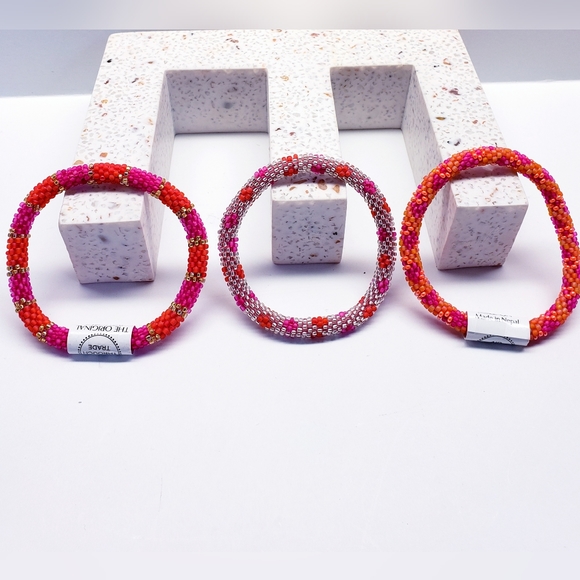 CAROUSEL -Original Roll-On® Bracelets, 7" round, made in Nepal #2 (3 pieces) - Picture 5 of 5